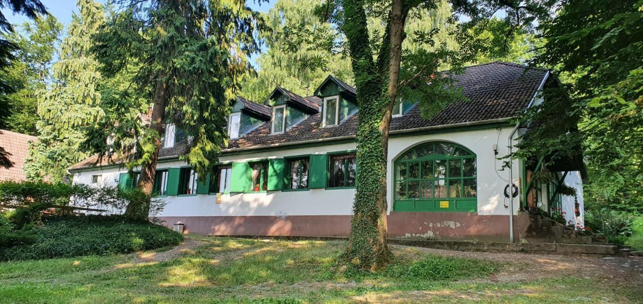 Feherkolapa Turistahaz Panzio Lillafured Exterior photo